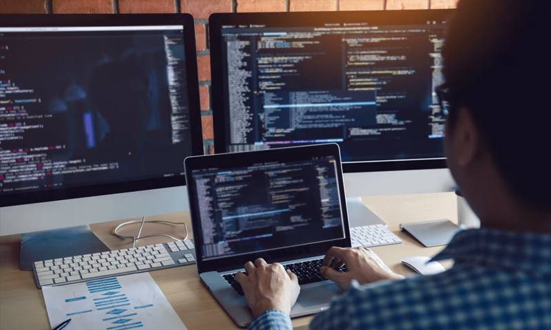 数据科学选型:R与Python如何赋能霞浦县网站建设?